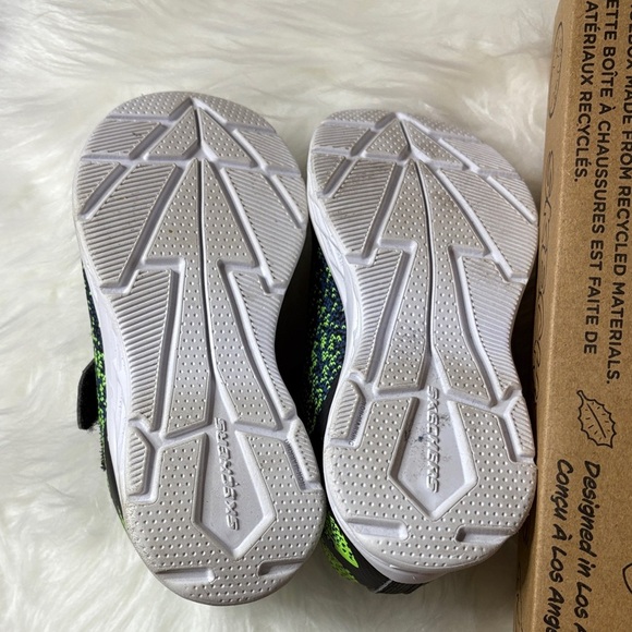 Skechers Kids' Black and Green Sneakers - Picture 6 of 7